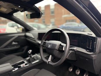 Used Vauxhall Astra 2024 for sale - 77687763: Photo