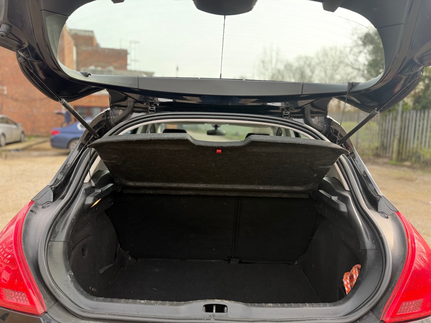 Used Peugeot 308 2010 for sale - 77589968: Photo 23