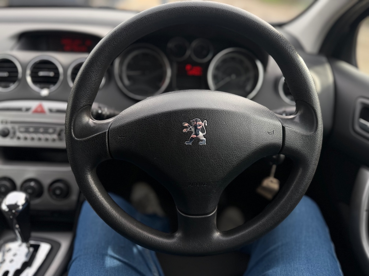 Used Peugeot 308 2010 for sale - 77589968: Photo 28