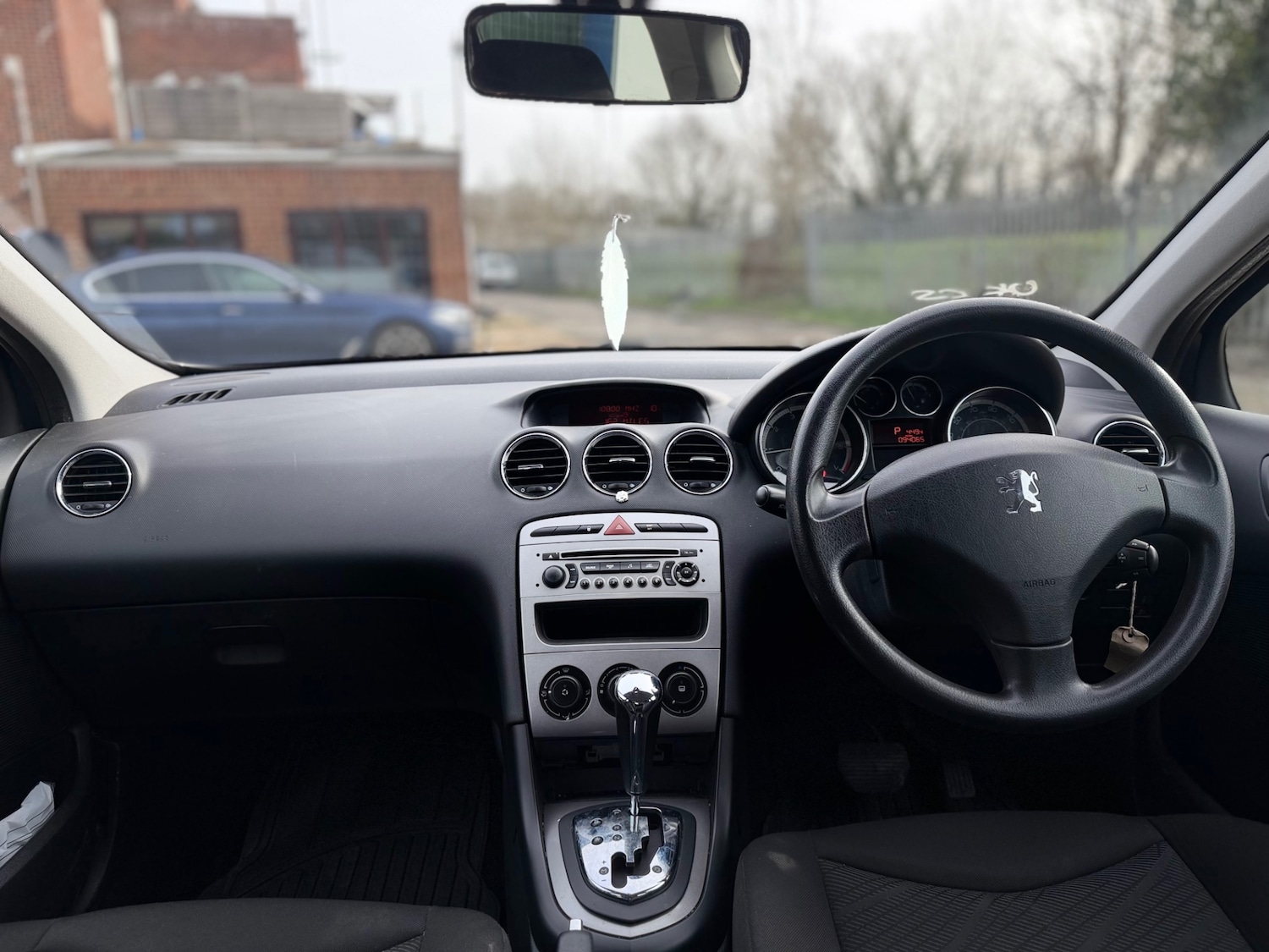 Used Peugeot 308 2010 for sale - 77589968: Photo 29