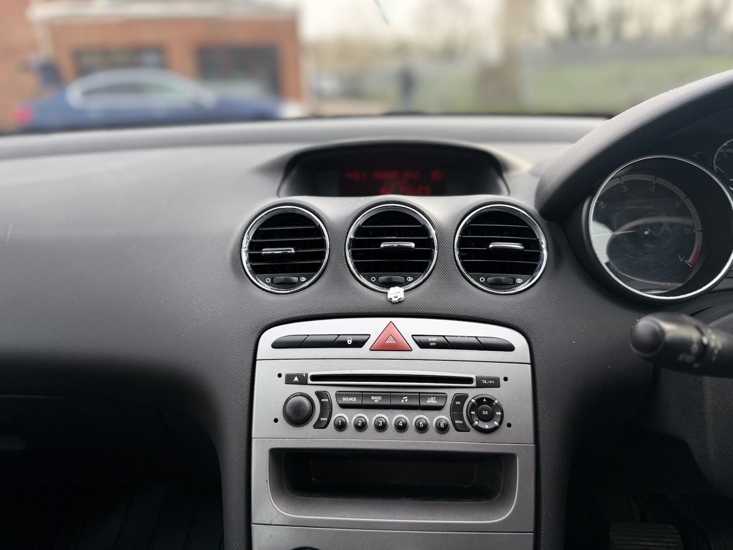 Used Peugeot 308 2010 for sale - 77589968: Photo 32