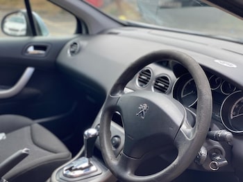 Used Peugeot 308 2012 for sale - 79121831: Photo