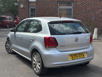 Used Volkswagen Polo 2010 for sale - 79328863: Photo