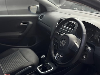Used Volkswagen Polo 2010 for sale - 79328863: Photo