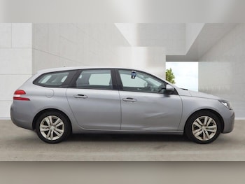 Used Peugeot 308 SW 2017 for sale - 79304020: Photo