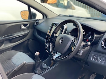 Used Renault Clio 2015 for sale - 78822862: Photo