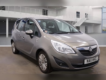 2011 (11) - 1.4i 16V Excite 5dr