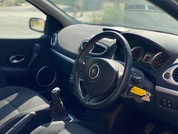 Used Renault Clio 2006 for sale - 78689444: Photo