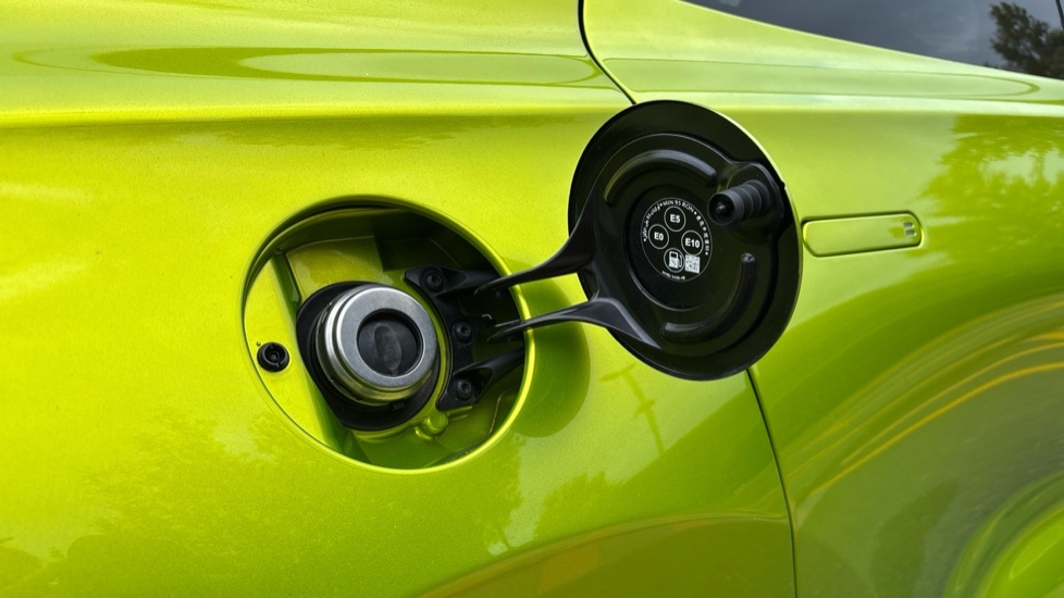 Used Aston Martin DBX 2024 for sale - 76067118: Photo 26