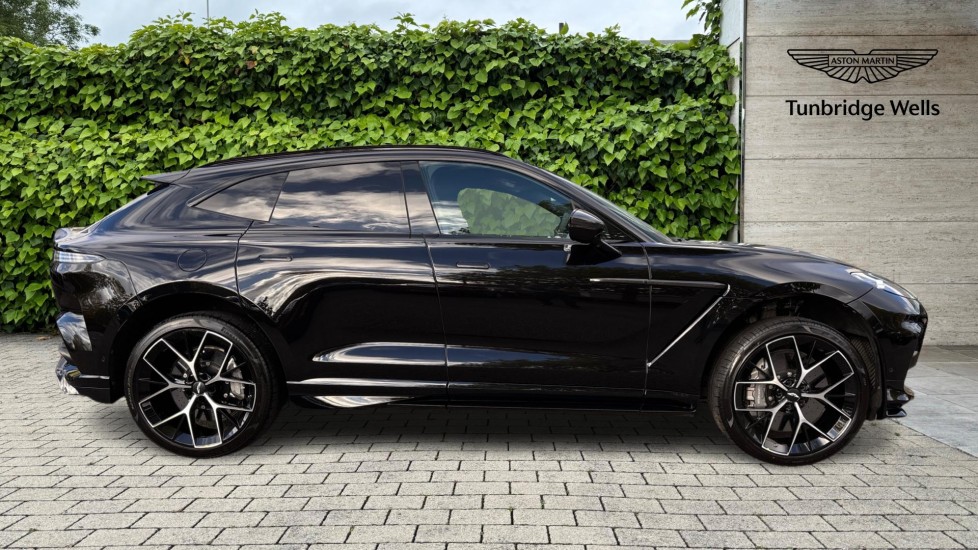 Used Aston Martin DBX 2024 for sale - 76067069: Photo 16