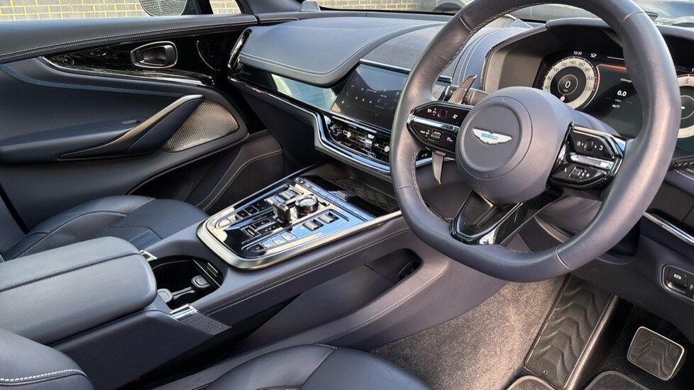 Used Aston Martin DBX 2024 for sale - 76067069: Photo 3