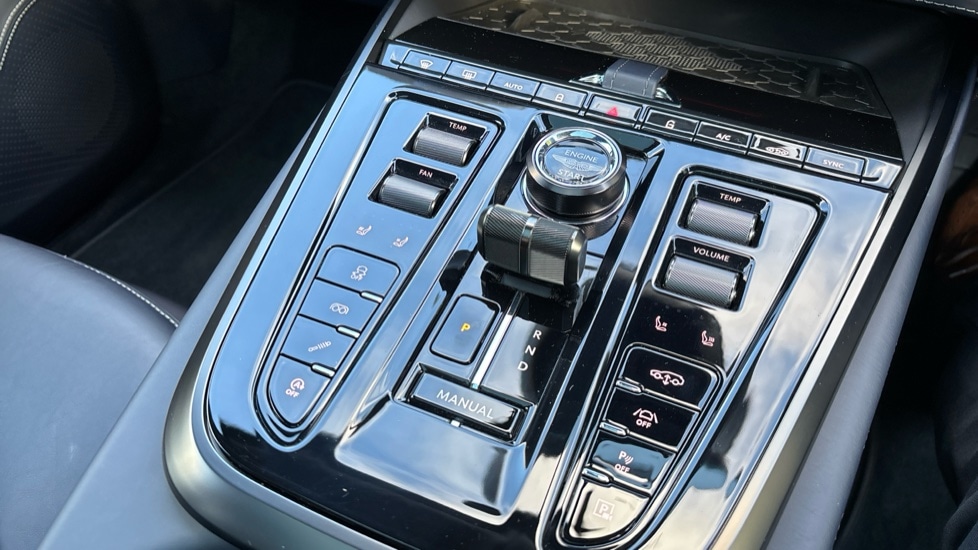 Used Aston Martin DBX 2024 for sale - 76067069: Photo 33