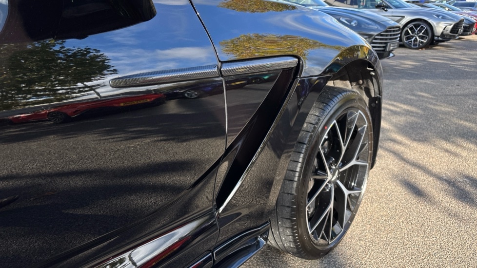 Used Aston Martin DBX 2024 for sale - 76067069: Photo 9