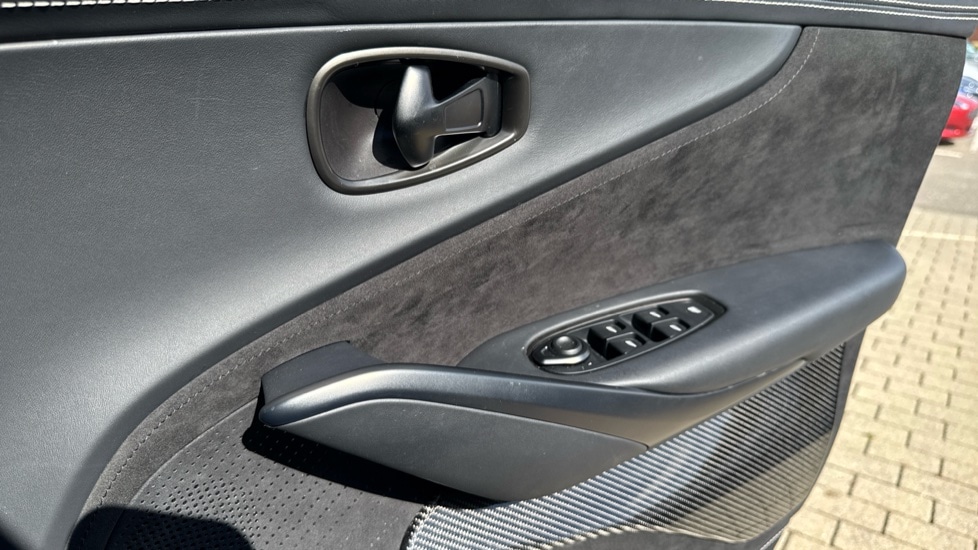 Used Aston Martin DBX 2022 for sale - 76466454: Photo 34