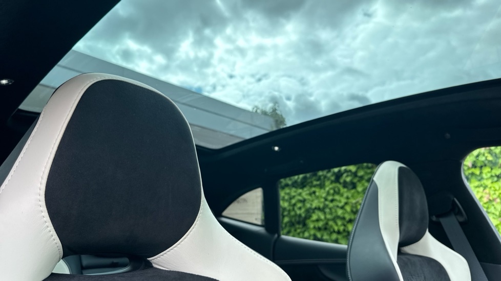 Used Aston Martin DBX 2022 for sale - 76466454: Photo 46