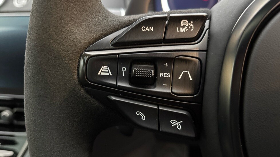 Used Aston Martin DBX 2023 for sale - 76015106: Photo 28