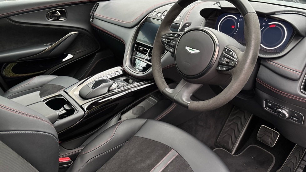 Used Aston Martin DBX 2023 for sale - 76015106: Photo 3