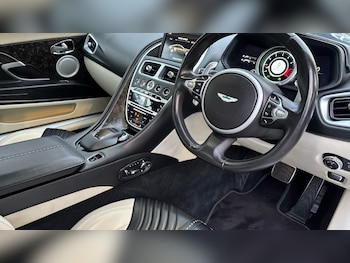 Used Aston Martin DB11 2017 for sale - 76475070: Photo