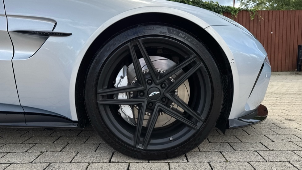 Used Aston Martin Vantage 2025 for sale - 75742762: Photo 25