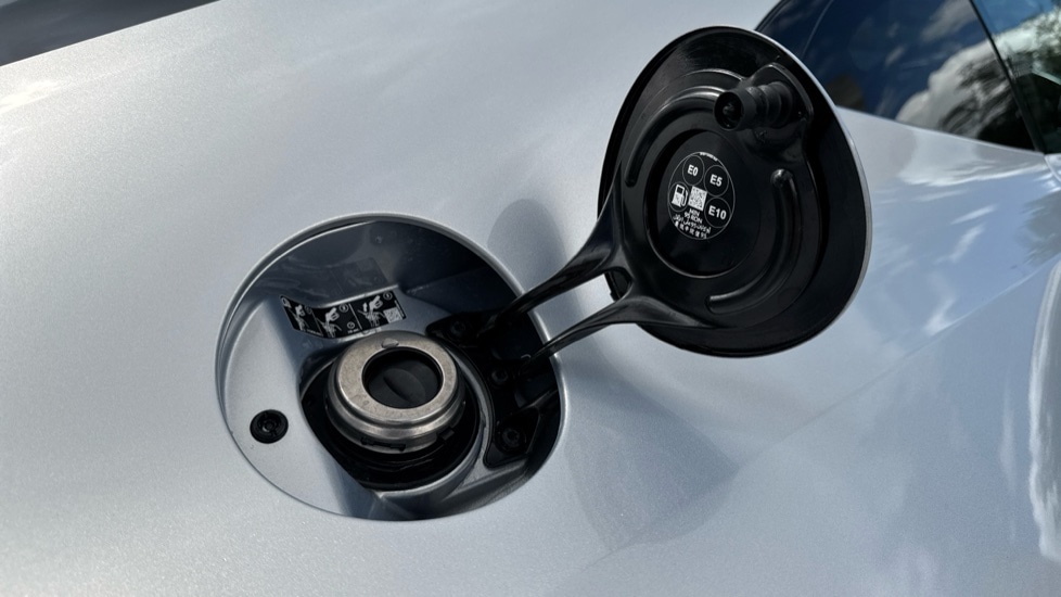 Used Aston Martin Vantage 2025 for sale - 75742762: Photo 26