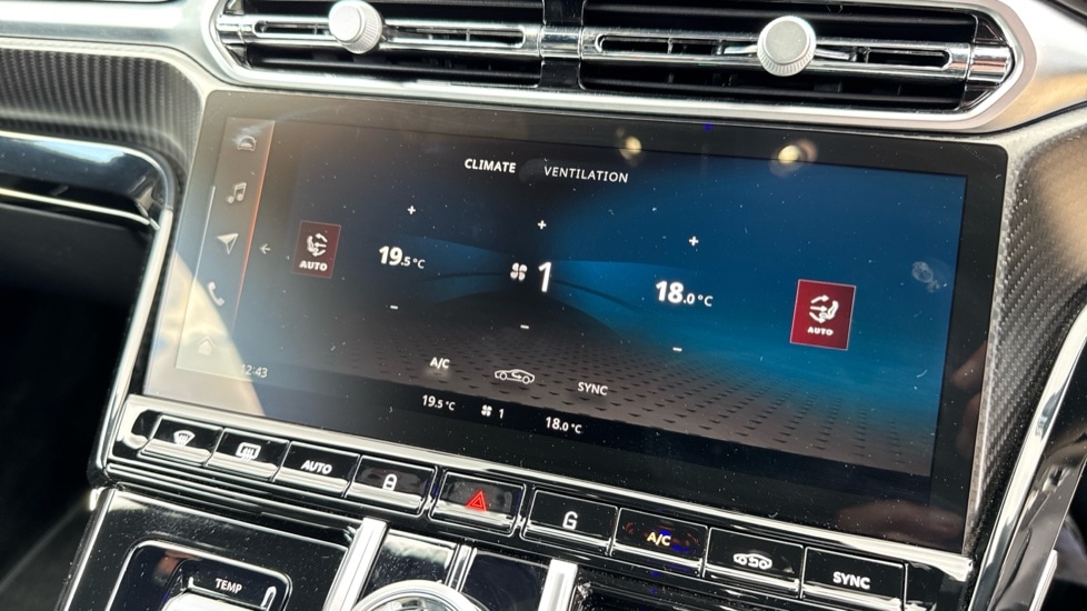 Used Aston Martin Vantage 2025 for sale - 75742762: Photo 37