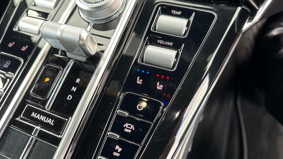 Used Aston Martin Vantage 2025 for sale - 75742762: Photo 38