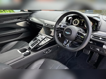 Used Aston Martin Vantage 2025 for sale - 75742762: Photo