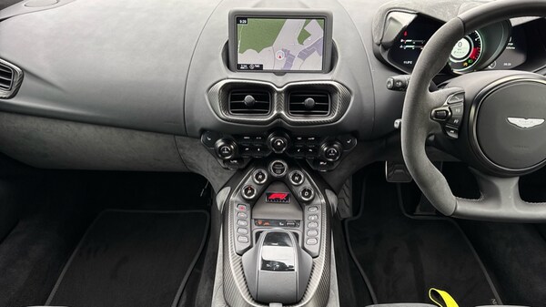 Used Aston Martin Vantage 2024 for sale - 76203881: Photo 10