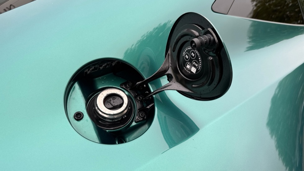 Used Aston Martin Vantage 2024 for sale - 76203881: Photo 26