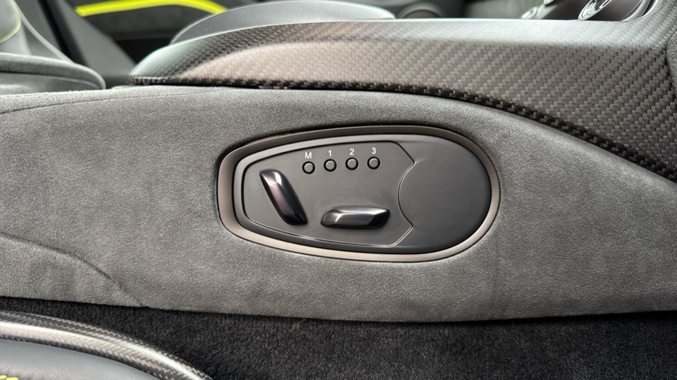 Used Aston Martin Vantage 2024 for sale - 76203881: Photo 36