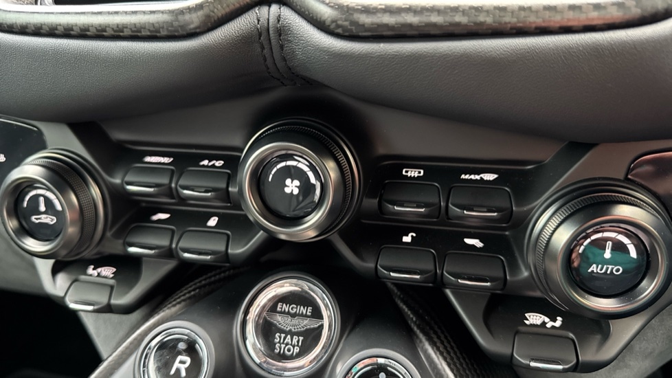 Used Aston Martin Vantage 2024 for sale - 76203881: Photo 37
