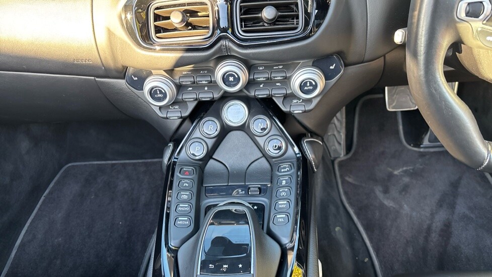 Used Aston Martin Vantage 2021 for sale - 76116808: Photo 10