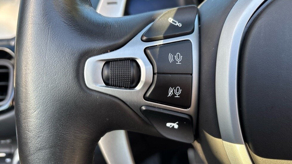 Used Aston Martin Vantage 2021 for sale - 76116808: Photo 28