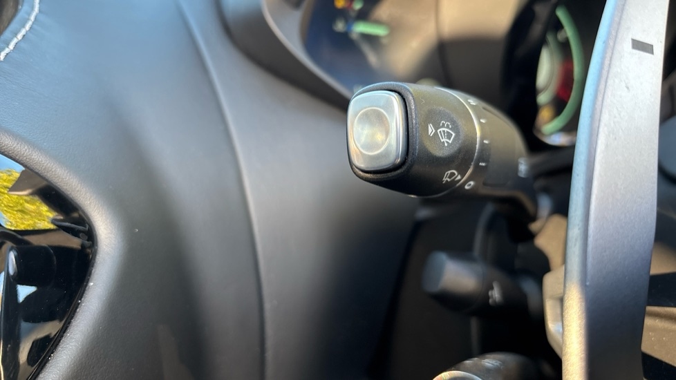 Used Aston Martin Vantage 2021 for sale - 76116808: Photo 30