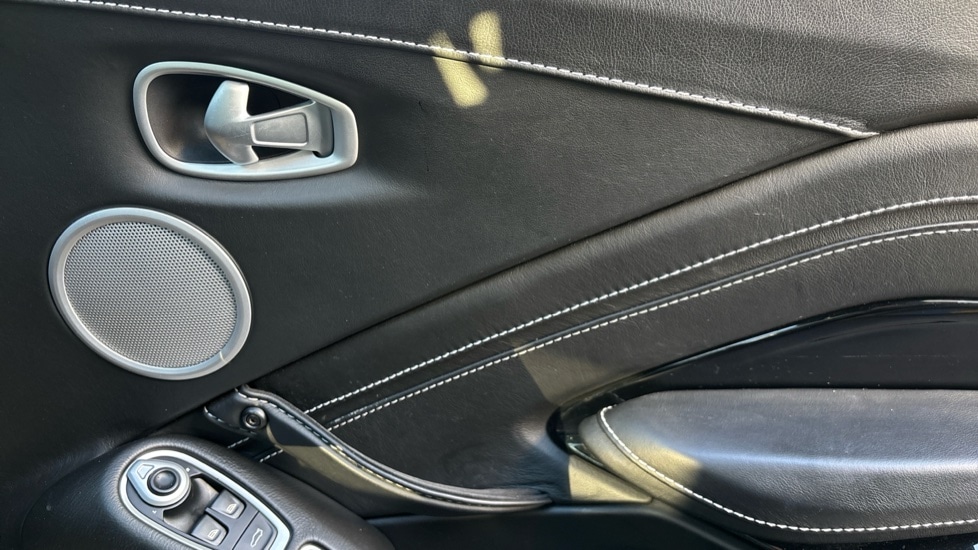 Used Aston Martin Vantage 2021 for sale - 76116808: Photo 35