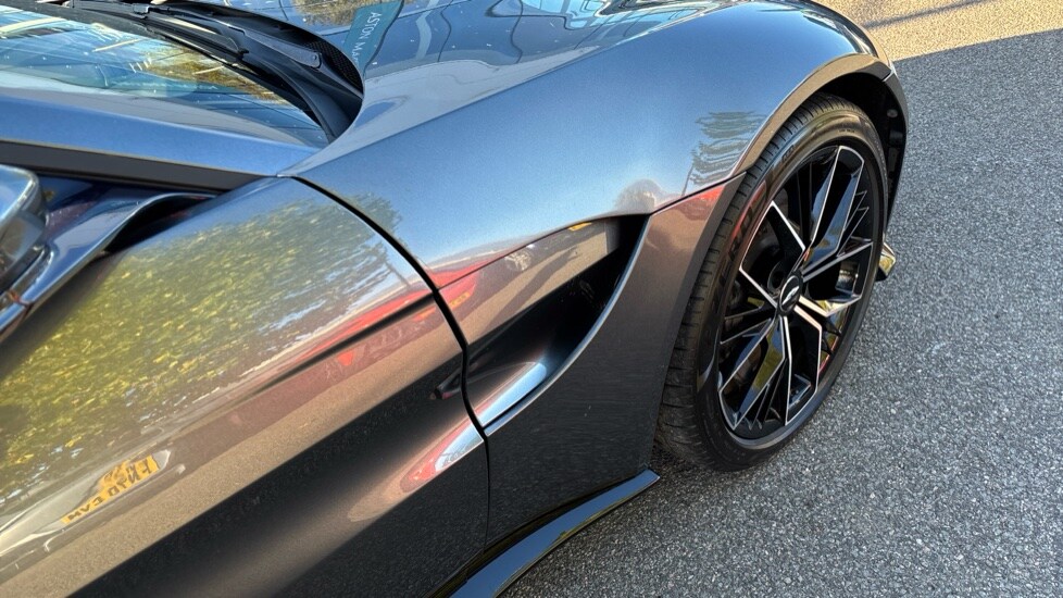 Used Aston Martin Vantage 2021 for sale - 76116808: Photo 9