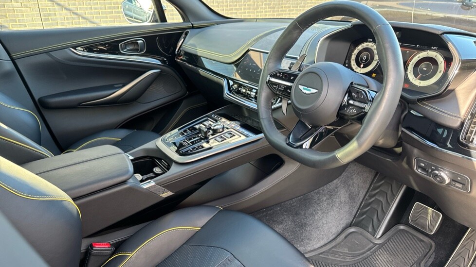 Used Aston Martin DBX 2025 for sale - 76552278: Photo 3