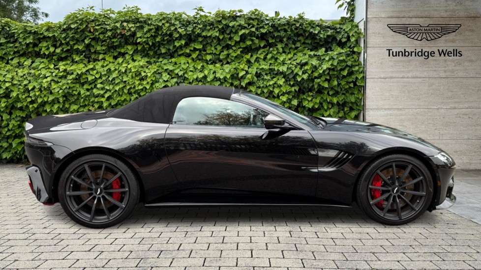 Used Aston Martin Vantage 2022 for sale - 76015051: Photo 16