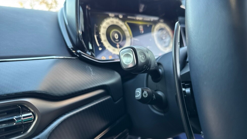 Used Aston Martin Vantage 2024 for sale - 76420314: Photo 29