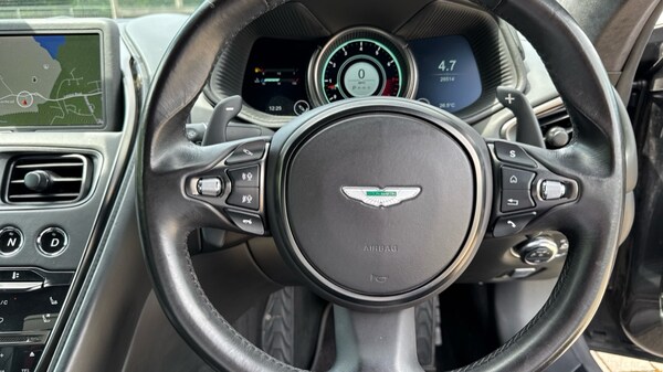 Used Aston Martin DB11 2017 for sale - 75391938: Photo 11