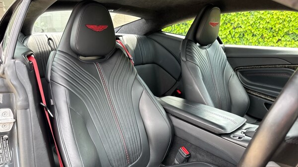 Used Aston Martin DB11 2017 for sale - 75391938: Photo 12