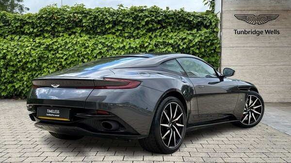 Used Aston Martin DB11 2017 for sale - 75391938: Photo 14