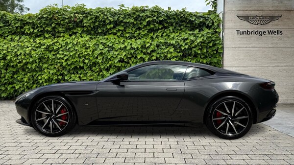 Used Aston Martin DB11 2017 for sale - 75391938: Photo 17