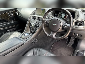 Used Aston Martin DB11 2017 for sale - 75391938: Photo