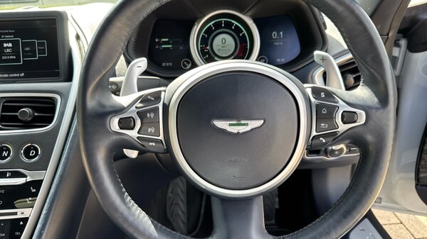 Used Aston Martin DB11 2021 for sale - 75391589: Photo 11