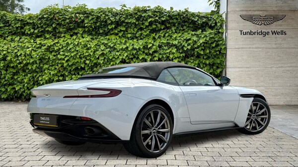 Used Aston Martin DB11 2021 for sale - 75391589: Photo 14