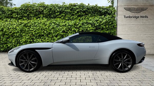 Used Aston Martin DB11 2021 for sale - 75391589: Photo 17