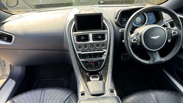 Used Aston Martin DB11 2021 for sale - 75391589: Photo 19