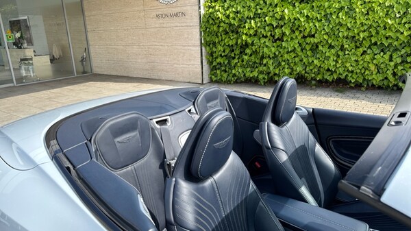 Used Aston Martin DB11 2021 for sale - 75391589: Photo 40
