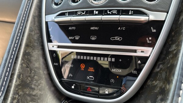 Used Aston Martin DB11 2021 for sale - 75391589: Photo 51